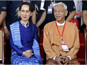 Myanmar Devlet Başkanı Htin Kyaw istifa etti