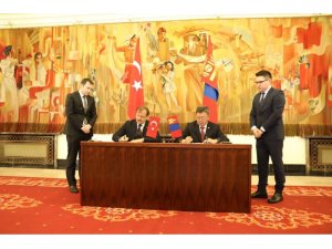 Başbakan Yardımcısı Çavuşoğlu, Moğolistan Savunma Bakanı ile görüştü