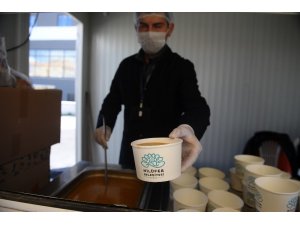 Nilüfer’de her gün 500 öğrenciye çorba ikram ediliyor