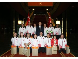 Cumhurbaşkanı Erdoğan, down sendromlu sporcuları kabul etti