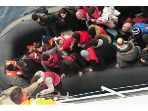 İzmir’de 64 kaçak göçmen yakalandı