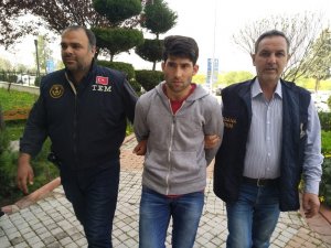 Türk bayrağına saygısızlıktan tutuklanan Suriyeli: "Türk halkından özür diliyorum"