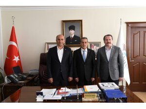 Memur-Sen Genel Başkanı Ali Yalçın Vali Kalkancı’yı ziyaret etti