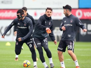 Beşiktaş, kondisyon ve taktik çalıştı