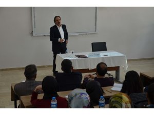 MŞÜ’de "Sosyolojik Muhayyile ve Toplum" konferansı