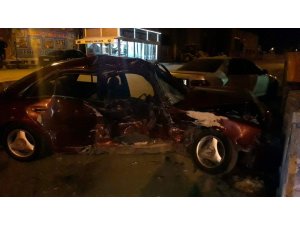 Otomobiller çarpıştı: 5 yaralı