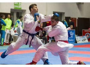 Balkan Karate Şampiyonası İstanbul’da başladı