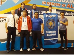 Gaziantepli kick bokscular 13 madalya ile döndü