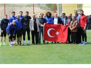 Türkiye Gaziler ve Şehit Aileleri Vakfı’ndan E.Yeni Malatyaspor’a destek