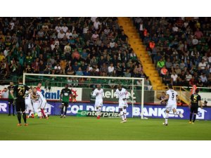 Spor Toto Süper Lig: T.M. Akhisarspor: 0 - Beşiktaş: 1 (Maç devam ediyor)