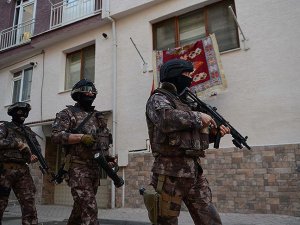 İzmir ve Eskişehir'de DEAŞ operasyonu: 18 gözaltı