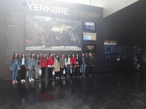 Trabzon Ve Çankırılı gençler Deprem Müzesi’ni gezdi