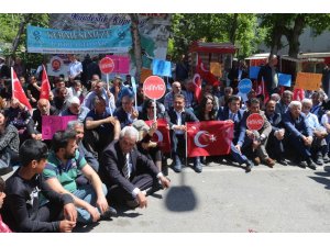 CHP Adıyaman’da oturma eylemi yaptı