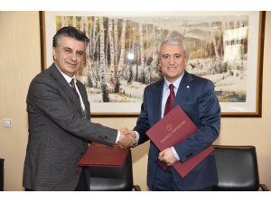 Anadolu Üniversitesi ile Türkiye Turist Rehberleri Birliği arasında iş birliği protokolü