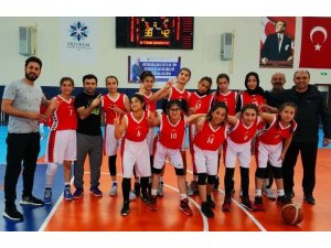 Vanlı basketbolcular Türkiye finallerinde