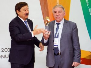 Tatar Şair ile Azerbaycanlı yazar, ödülünü Kastamonu’da aldı