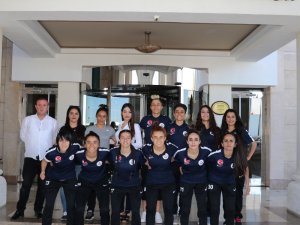 Hilton, Hakkari Gücü Kadın Futbol Takımını ağırladı