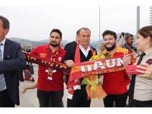 Galatasaray, Alanya’da şampiyon gibi karşılandı