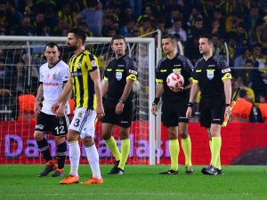Fenerbahçe - Beşiktaş maçı durdu
