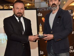 İzmit’te yılın kısa film oyucuları ödüllerini aldı