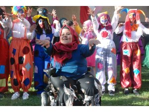 Engelli öğrenciler 23 Nisan’ı kutladı