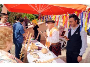 Erdemli’de yörük kültürü tanıtım stantlarına yoğun ilgi