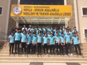 Necla-Ergun Abalıoğlu öğrencileri PİSA’da ülkemizi temsil etti