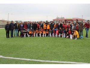 Çaldıran’da ‘Ortaokullar Arası Futbol Turnuvası’ sona erdi