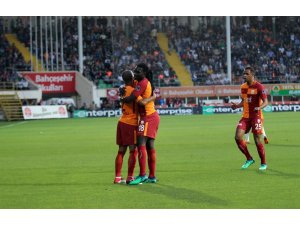 Spor Toto Süper Lig: Aytemiz Alanyaspor: 1 - Galatasaray: 2 (Maç devam ediyor)