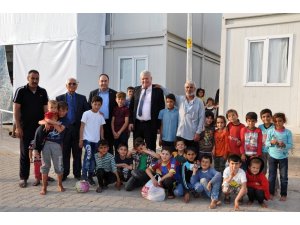 Tümer: "Sığınmacıların huzurlu bir ortamda dönmelerini umut ediyoruz”