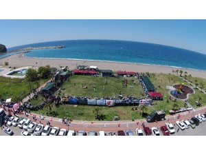 Antalya’da Karakucak Güreşleri sahile taşındı