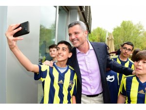 Sadettin Saran, Fenerbahçe forması hediye etti