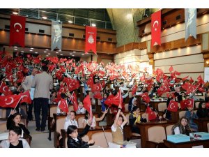 İstanbul Büyükşehir Belediye Meclisi çocuklara emanet