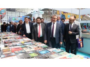 Aksaray Belediyesi kitap ve çocuk festivali fuarını açtı