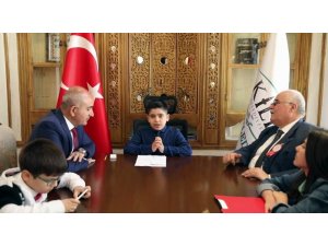 Belediye Başkanı Hasan Kara koltuğunu devretti