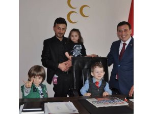 MHP Merkez İlçe Başkanlık koltuğu çocuklara emanet
