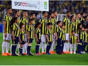 Spor Toto Süper Lig: Fenerbahçe: 2 - Antalyaspor: 0 (Maç devam ediyor)