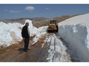 Antalya’da Nisan ayında 5 metrelik karla mücadele