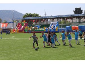 İsmail Altındağ anısına çocuk futbol festivali düzenlendi