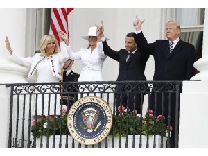 Trump, Macron’u Beyaz Saray’da törenle karşıladı