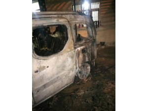 Van’da araç yangını
