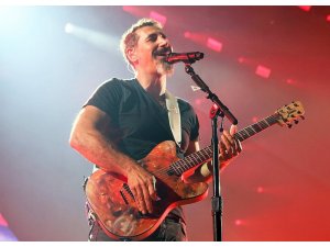 ABD’li şarkıcı Serj Tankian’dan Ermenistan’daki protestolara destek