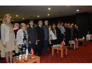 İstanbul Yeni Yüzyıl Üniversitesi’nde spor yaralanmaları konferansı yapıldı