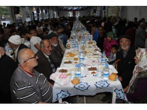 Sivas’ta 2 bin kişi iftar çadırında orucunu açtı