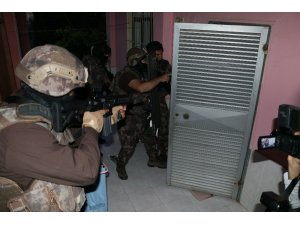 Adana’da DEAŞ operasyonu:  9 gözaltı