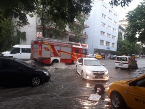 Başkent’te şiddetli yağışı