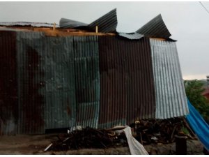 4 köyde yağmur,dolu ve fırtına zarara yol açtı