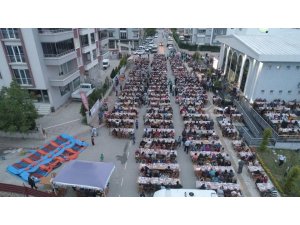 Derebahçe’de 3 bin kişilik dev iftar