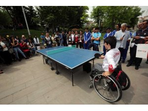Başkan Yaşar, öğrenciler ve paralimpik milli sporcuları bir araya getirdi