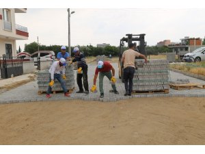 Turgutlu’da mahalleler parke taşıyla yenilendi